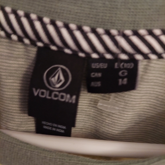 Volcom boy shirt - Picture 3 of 4